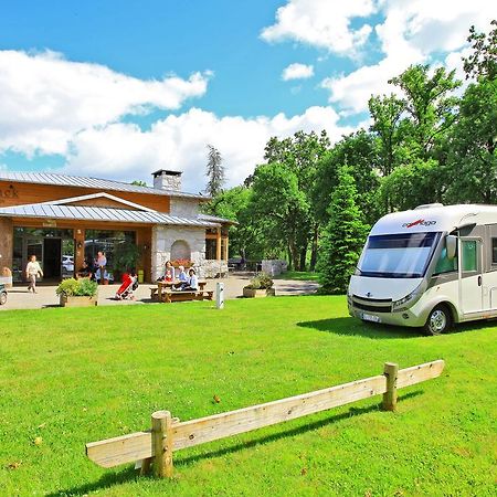 Albirondack Camping Lodge & Spa Exterior photo