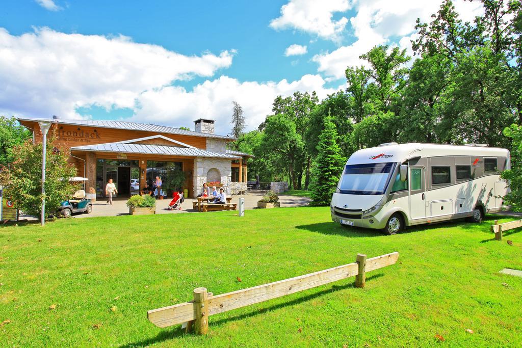 Albirondack Camping Lodge & Spa Exterior photo