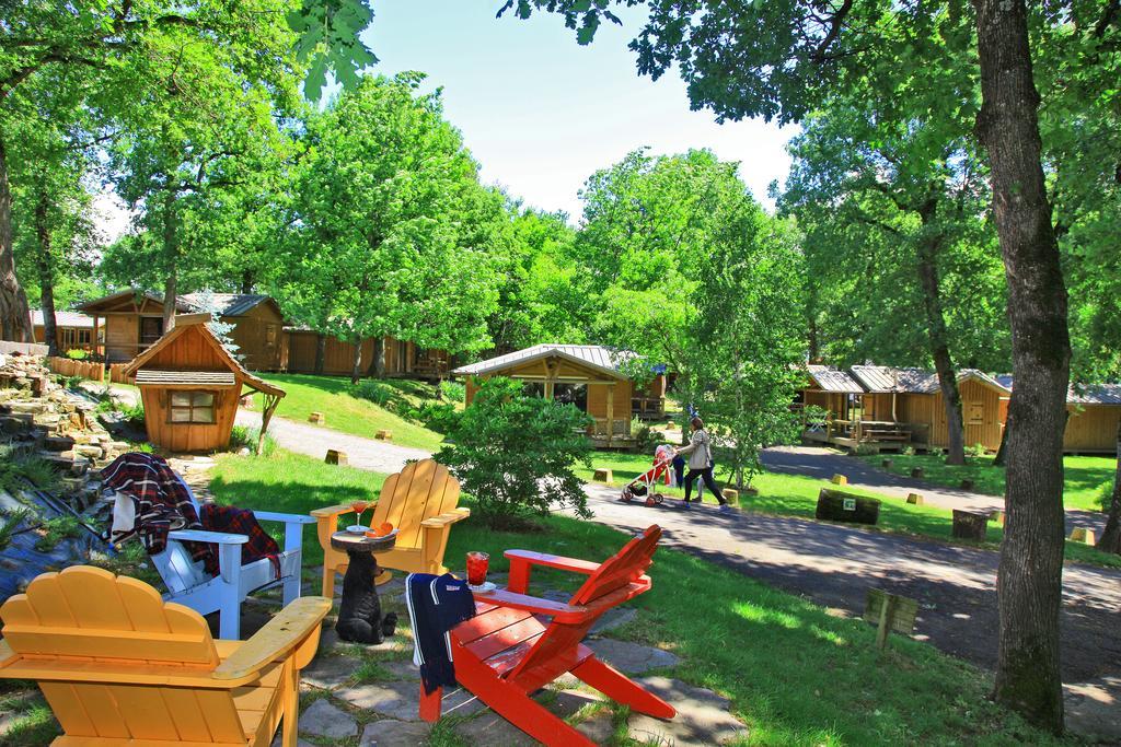 Albirondack Camping Lodge & Spa Exterior photo