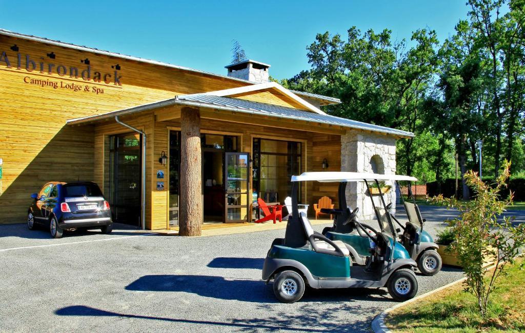 Albirondack Camping Lodge & Spa Exterior photo