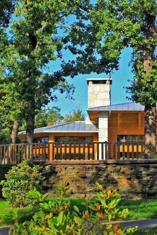 Albirondack Camping Lodge & Spa Exterior photo