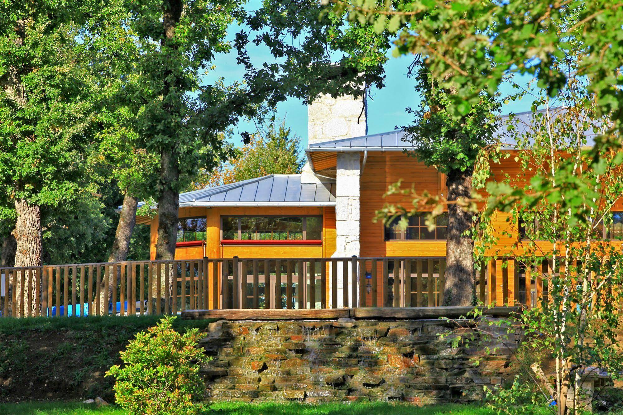 Albirondack Camping Lodge & Spa Exterior photo