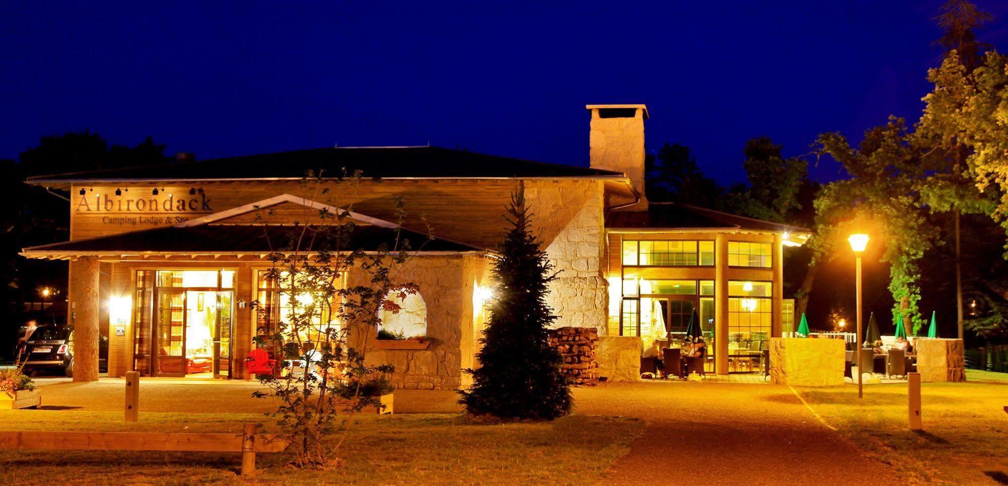 Albirondack Camping Lodge & Spa Exterior photo
