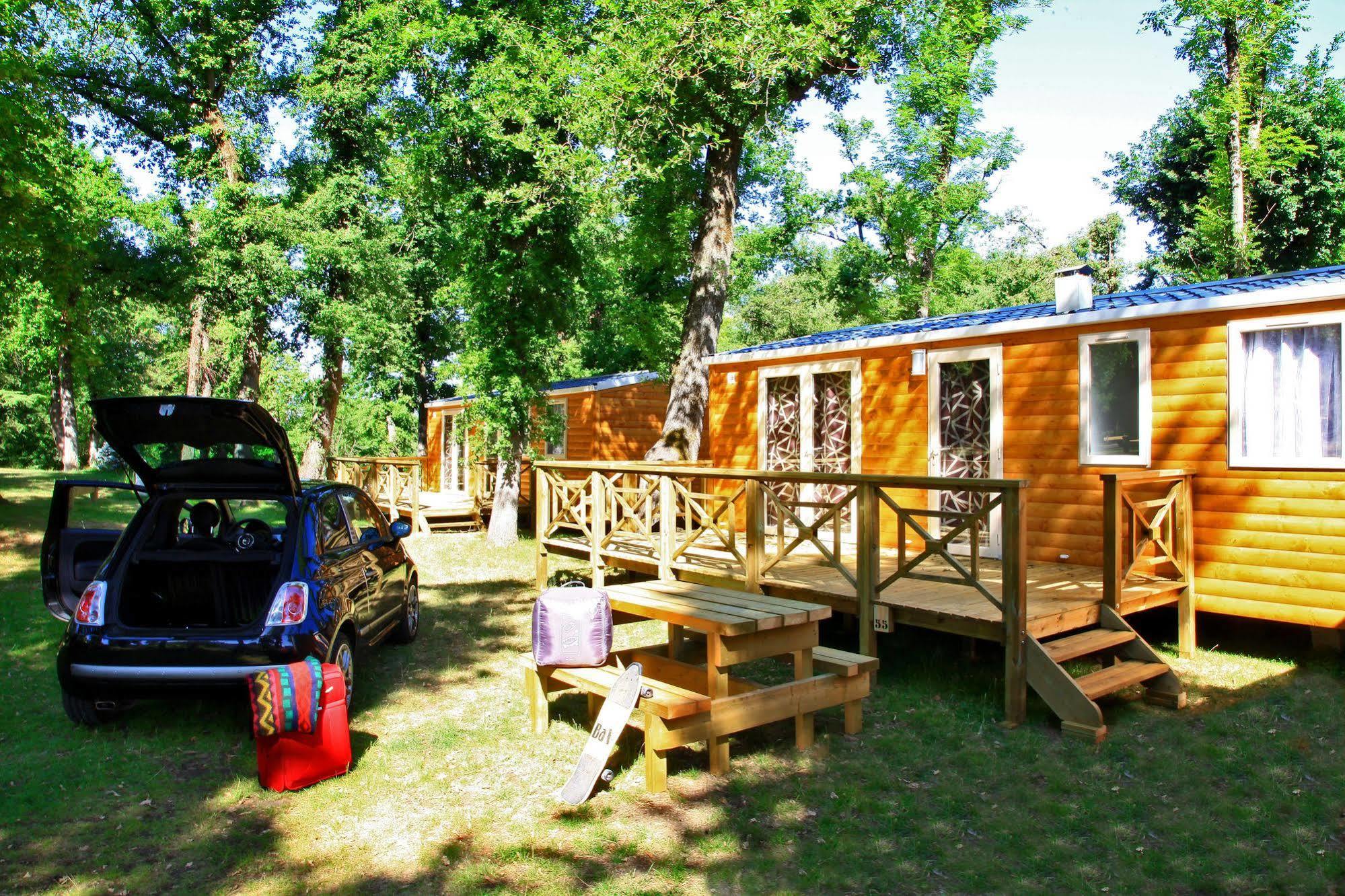 Albirondack Camping Lodge & Spa Exterior photo