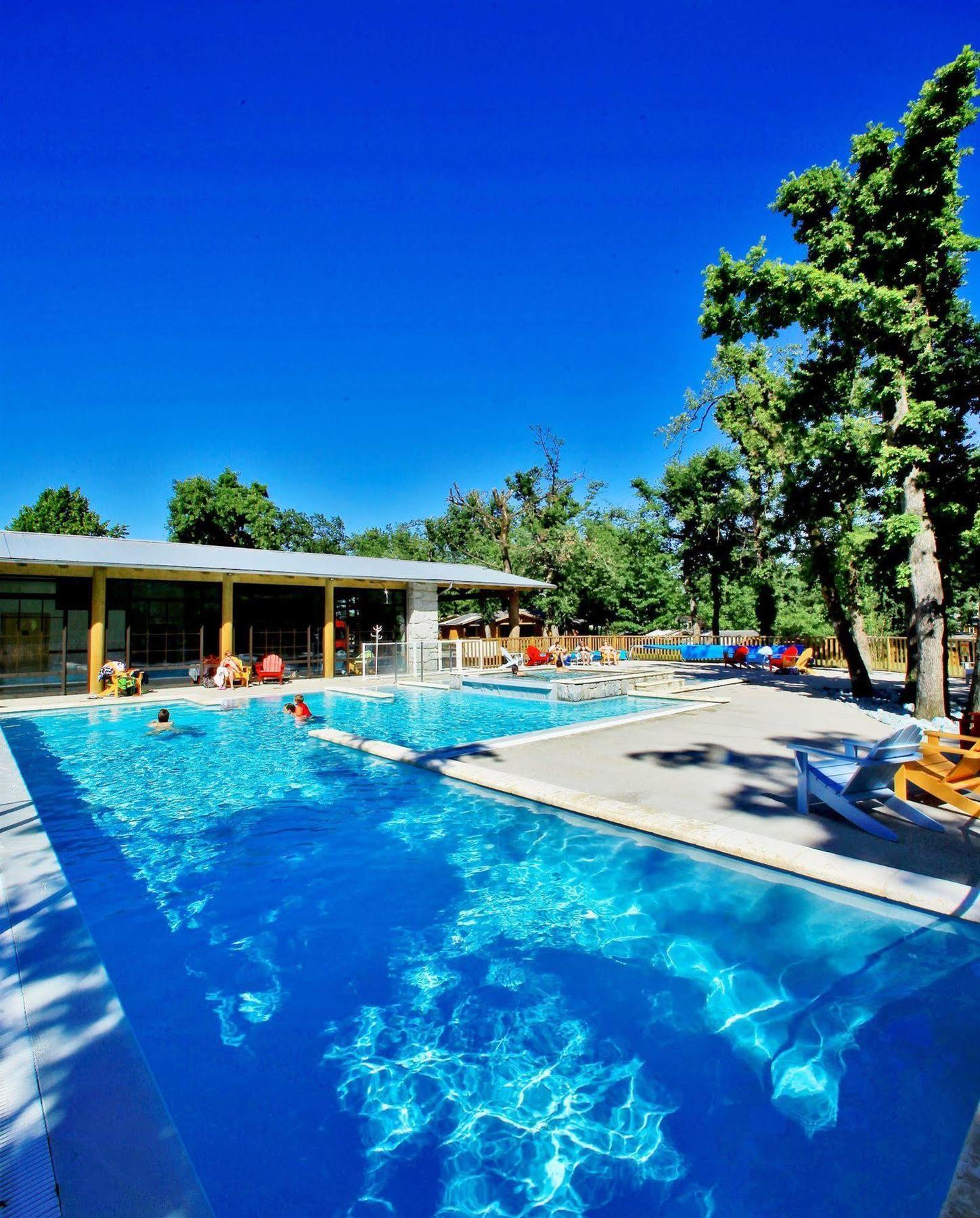 Albirondack Camping Lodge & Spa Exterior photo