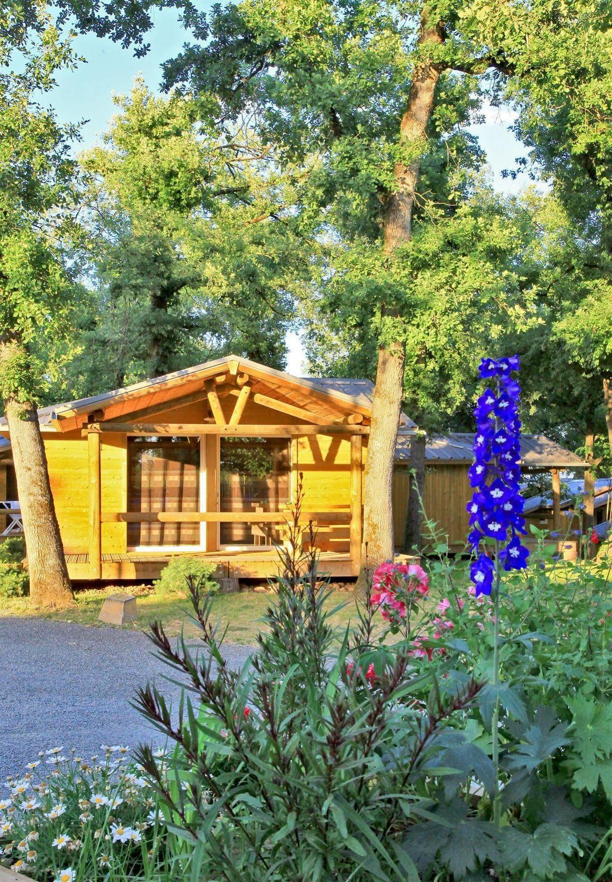 Albirondack Camping Lodge & Spa Exterior photo